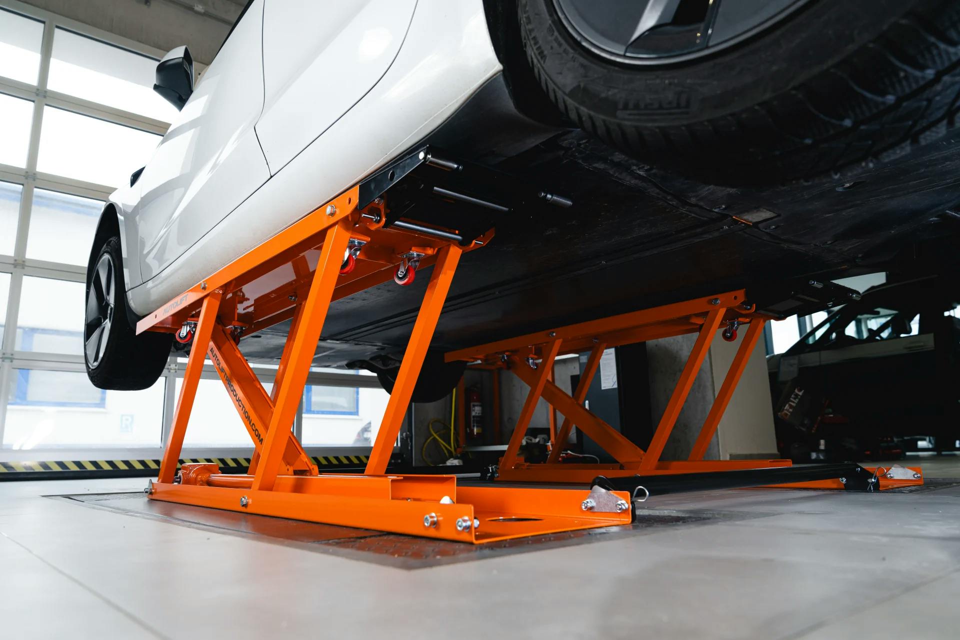 twin - portable jack